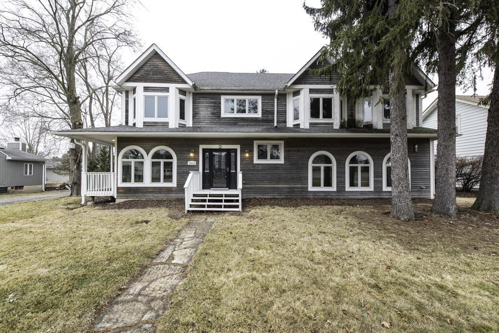 12018 255th Ave, Salem Lakes, WI 53179