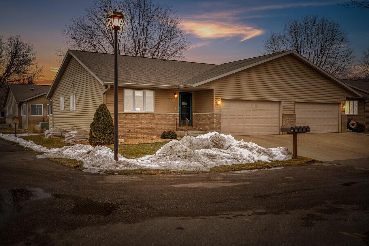 3301 Rosehill Pl, La Crosse, WI 54601