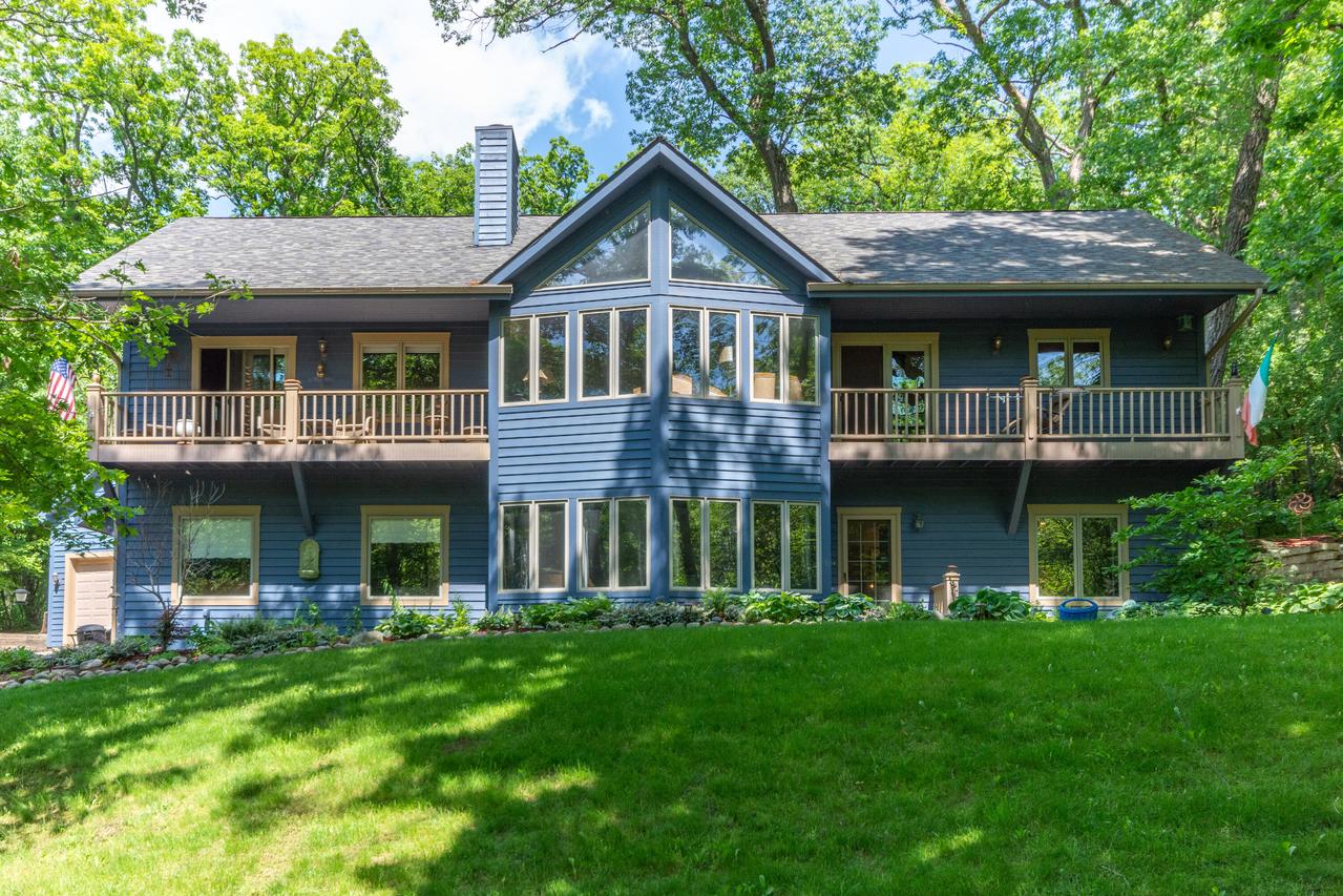 N1548 Wooddale Dr, Linn, WI 53147