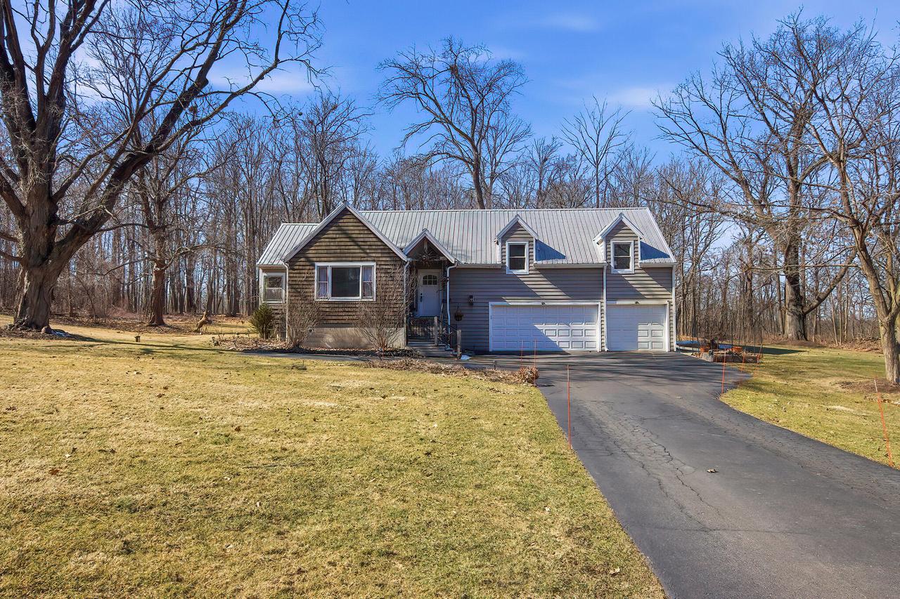 N2957 Marshall Ln, Geneva, WI 53147