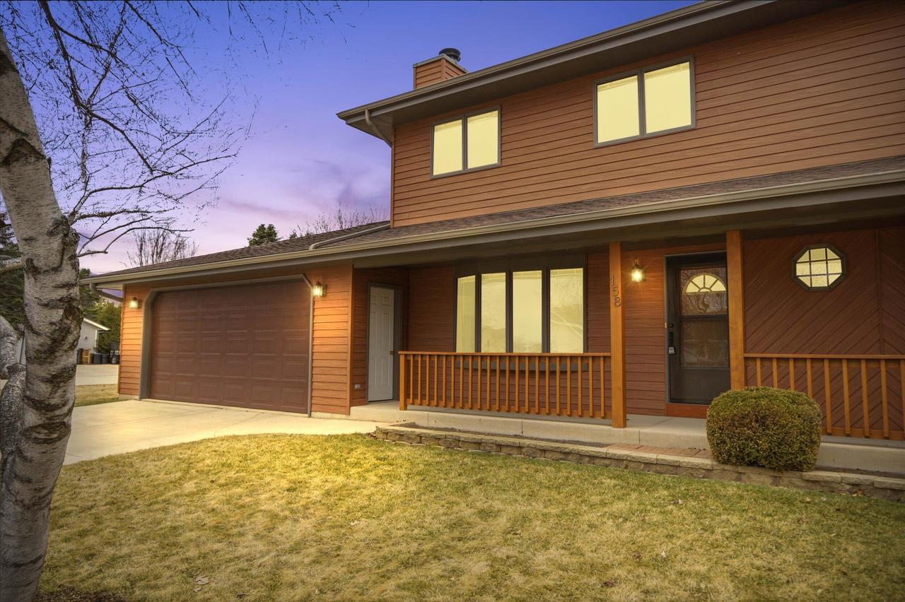 158 Spring St, Belgium, WI 53004