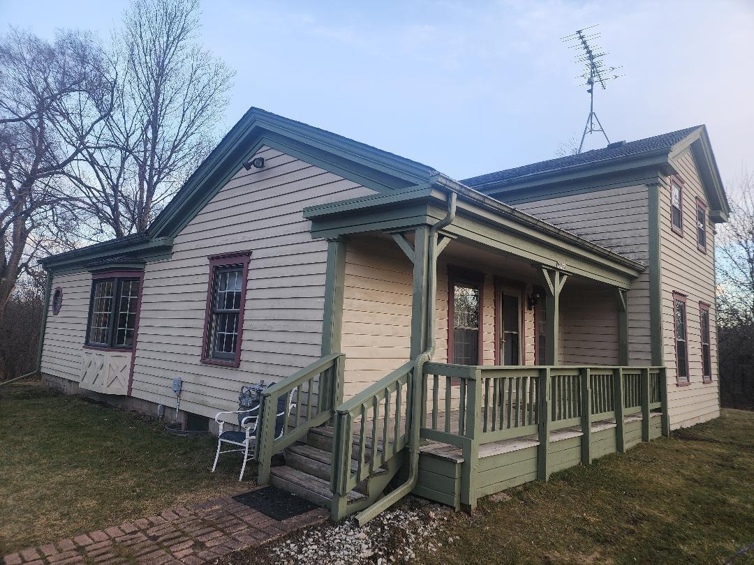 5726 N Lyons Rd, Spring Prairie, WI 53105