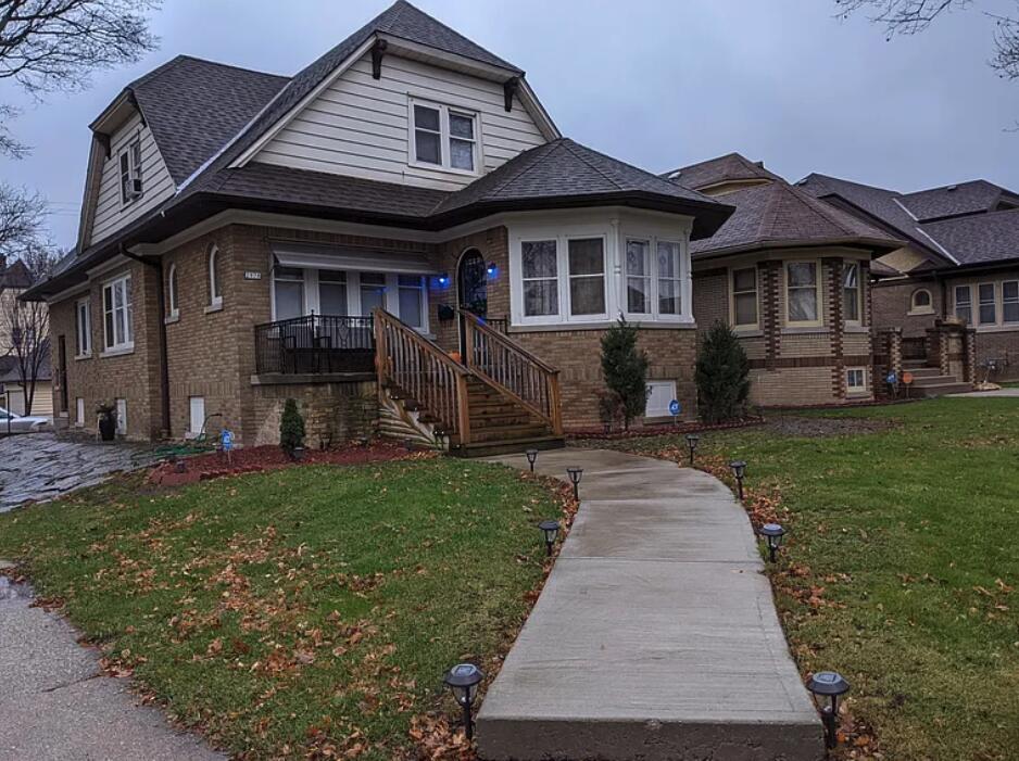 2978 N 54th St, Milwaukee, WI 53210