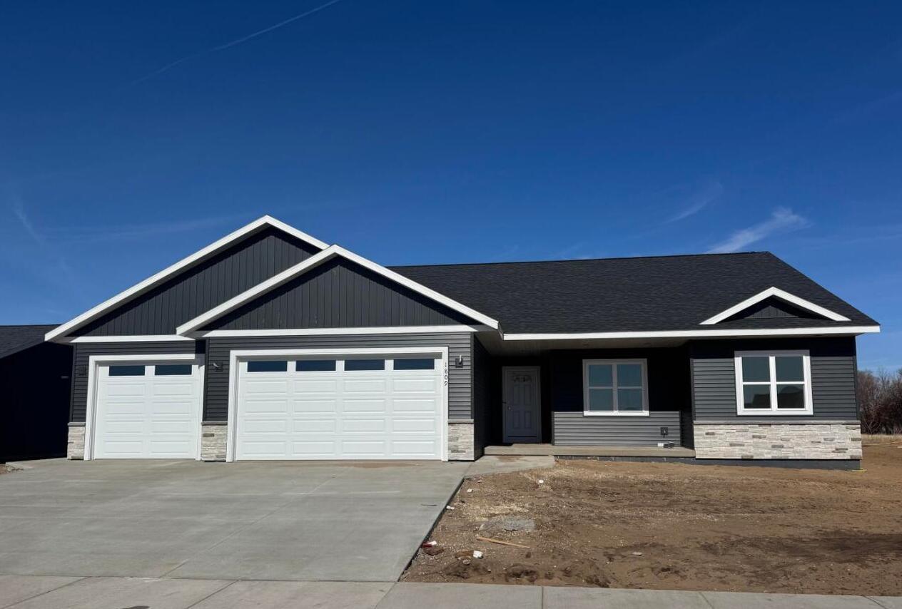 1348 Academy Dr, Holmen, WI 54636