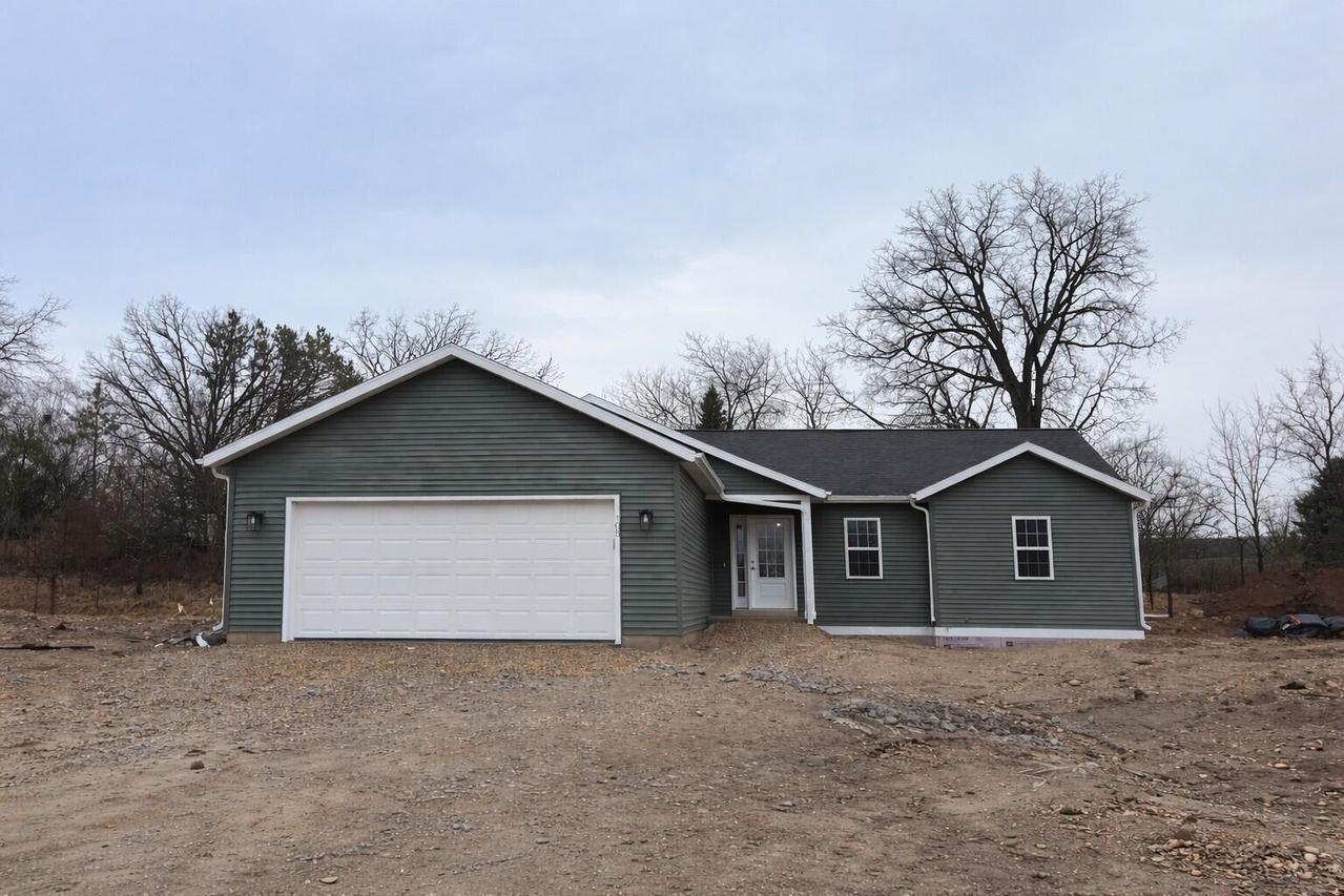 105 Rolling Meadows, Darien, WI 53114