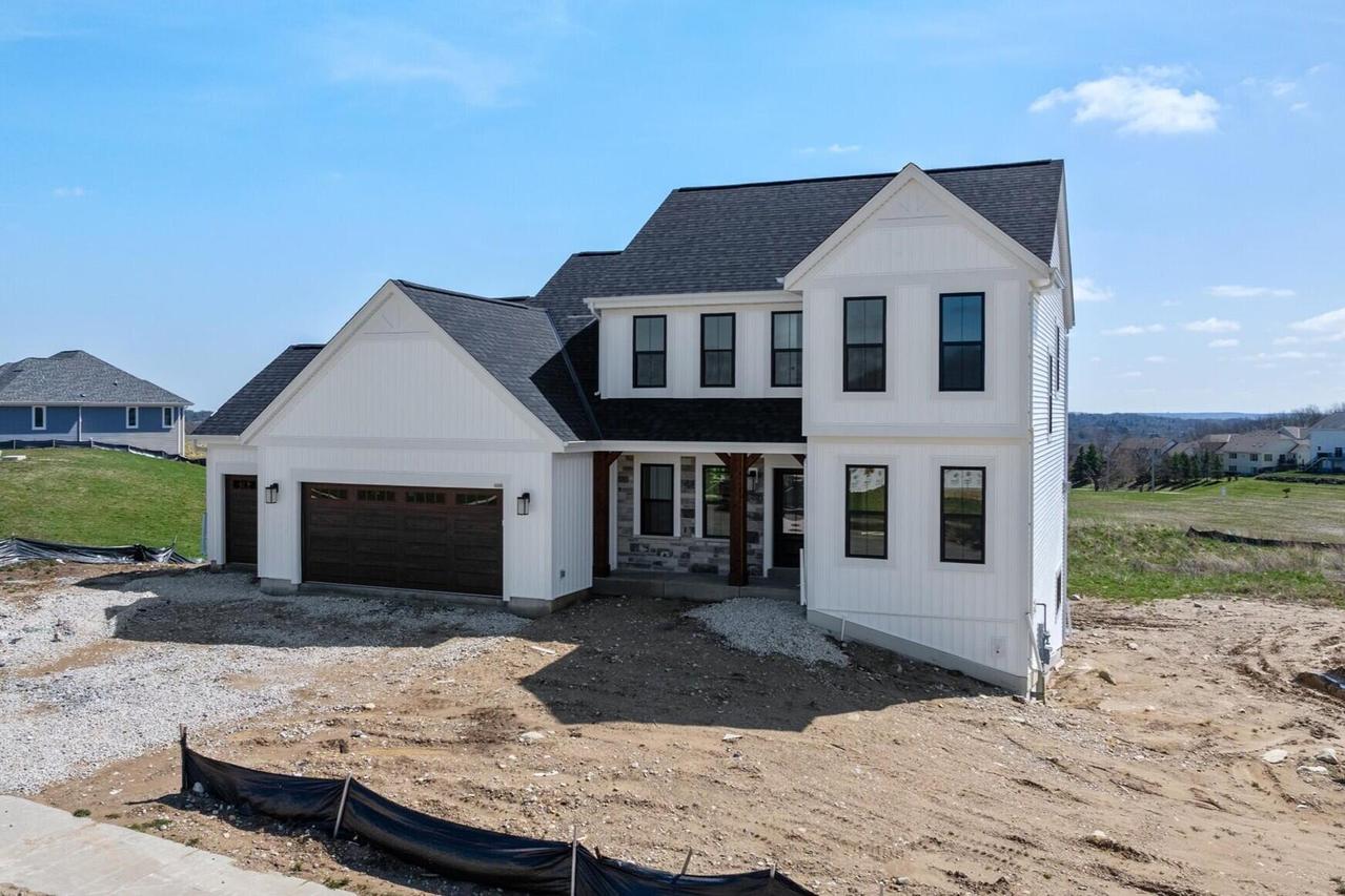 805 Viewpoint Ave, Waukesha, WI 53188