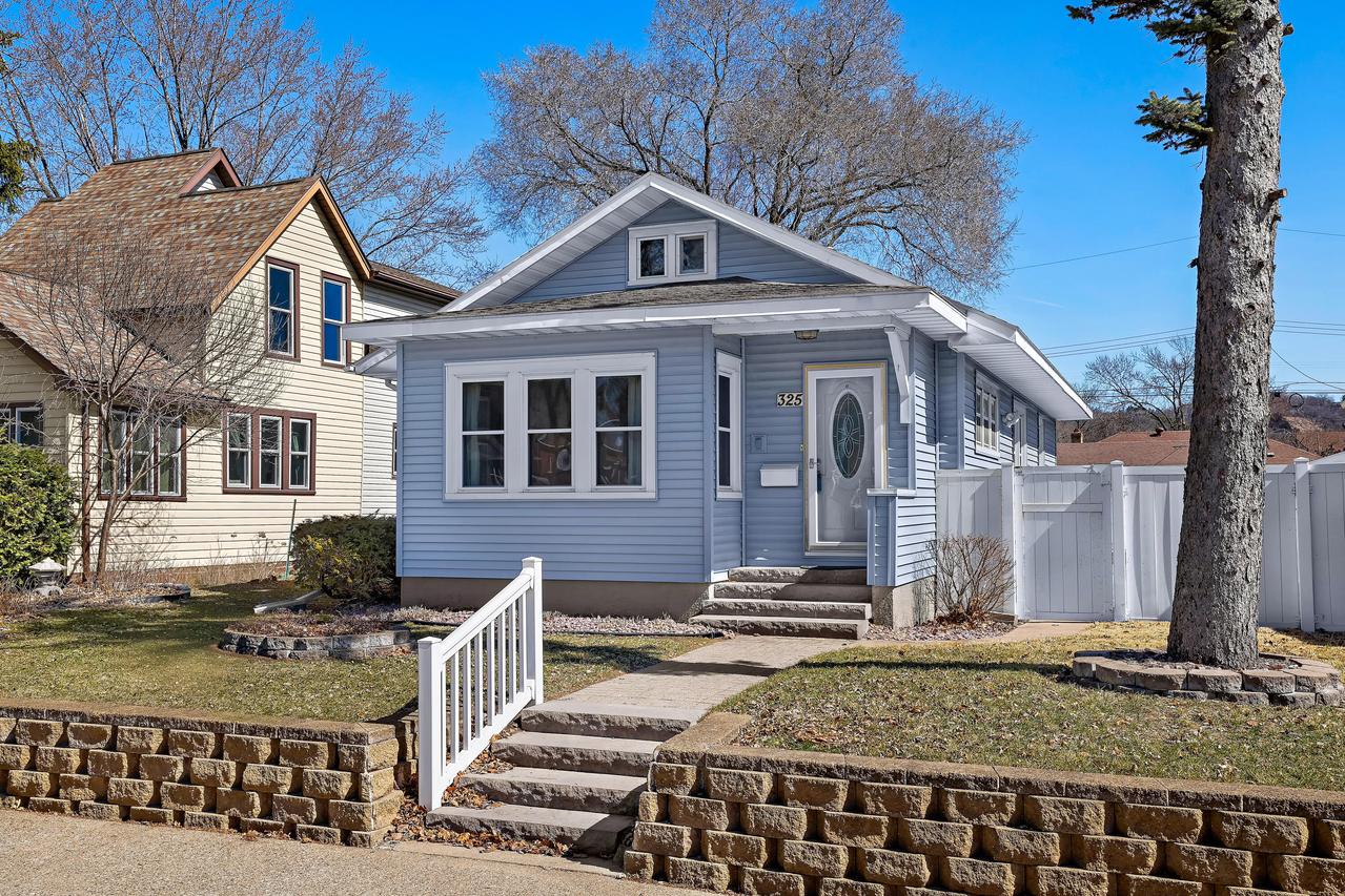 325 23rd St, La Crosse, WI 54601