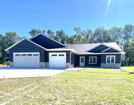 New Construction Homes For Sale This Week That Attend Holmen High School: March 4th to March 10th