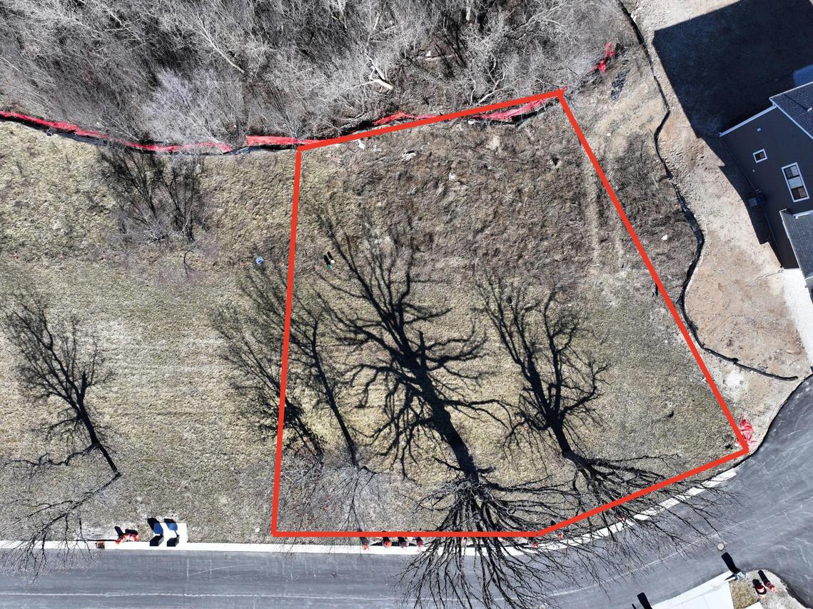 11396 W Tess Creek, Franklin, WI 53132