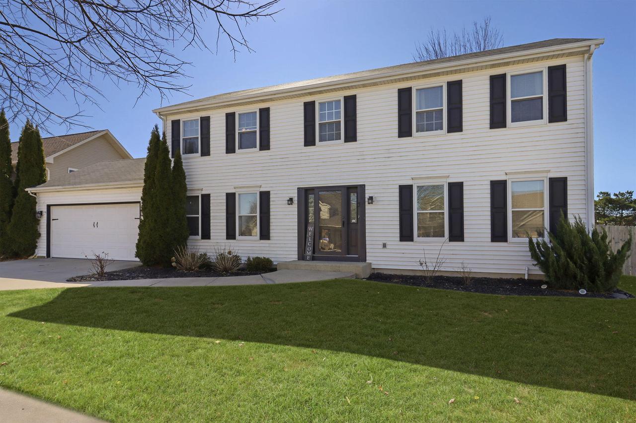 2405 16th Pl, Kenosha, WI 53140