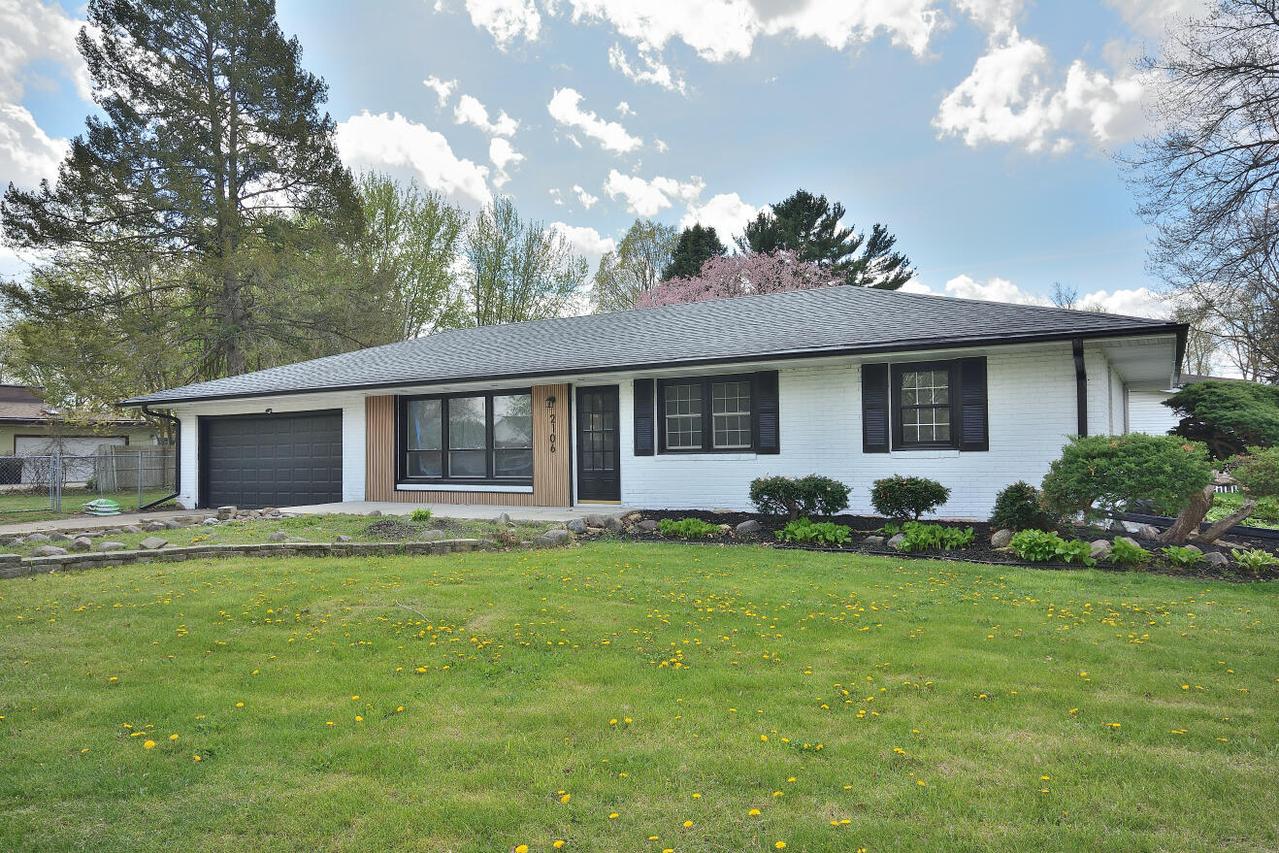 2106 Murphy Woods Rd, Beloit, WI 53511