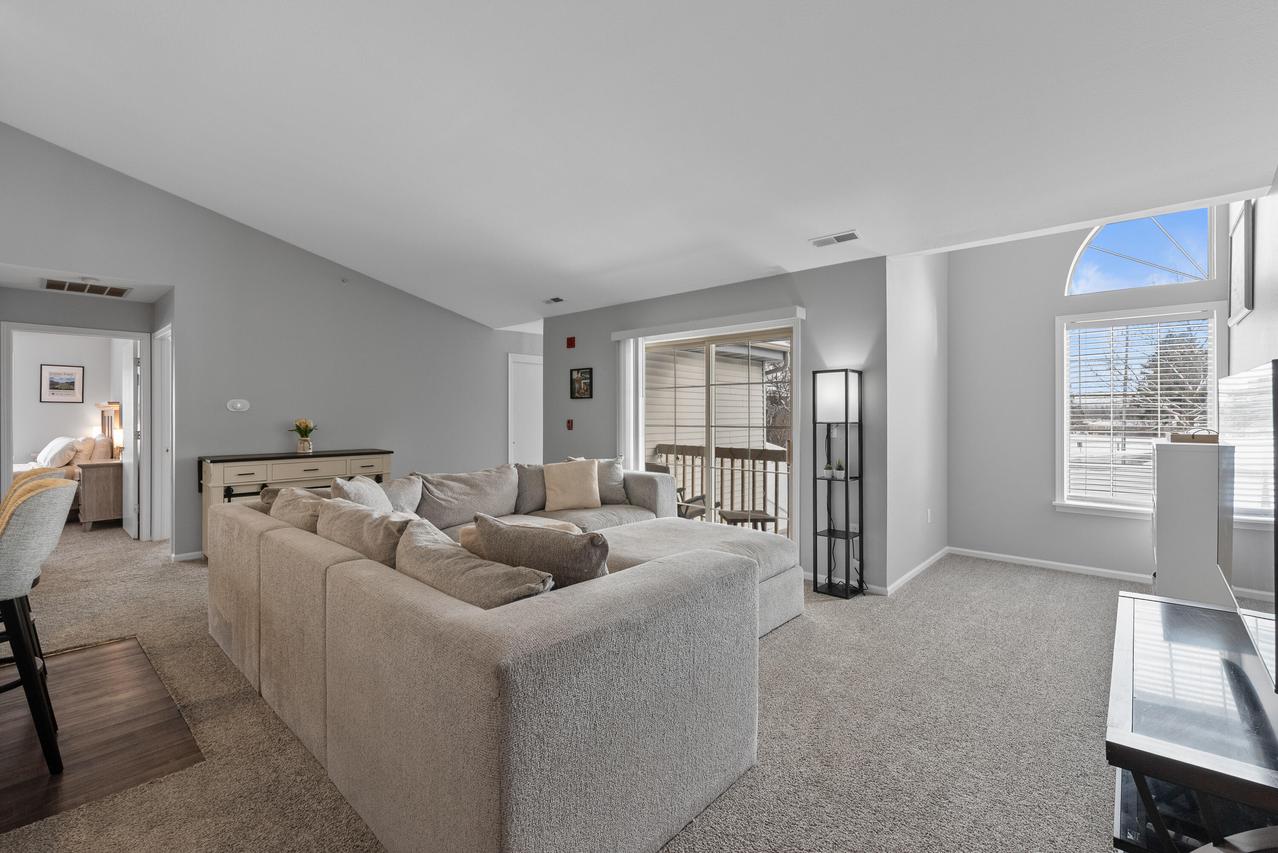 9374 W Loomis Rd #4, Franklin, WI 53132