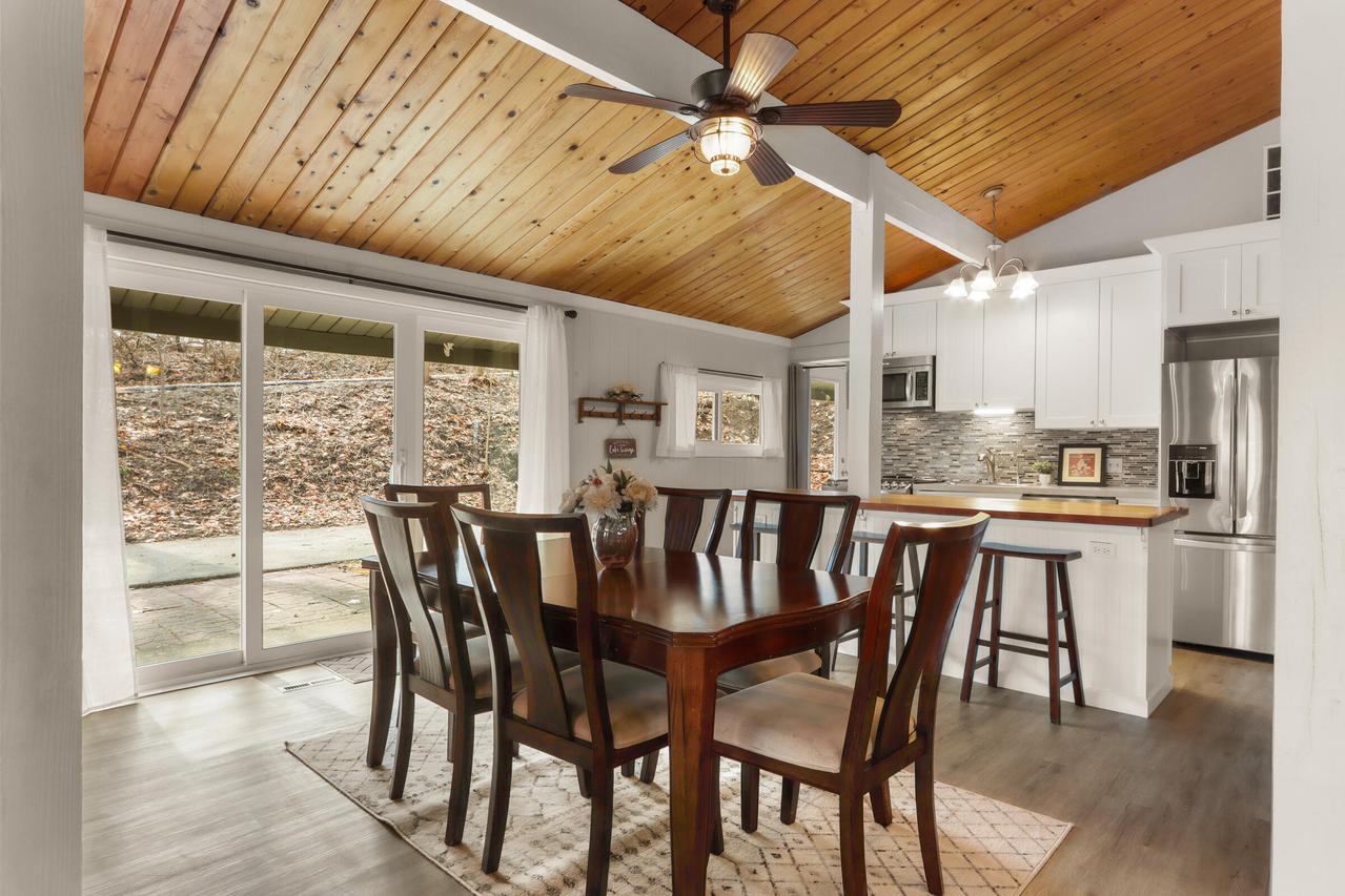 N1801 Birch Dr, Linn, WI 53147