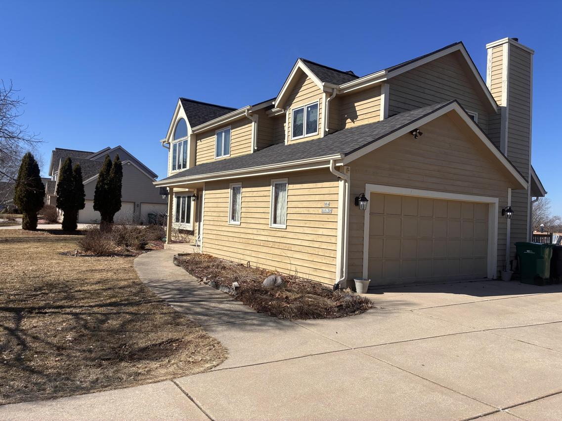 N64W15856 Wildflower Dr, Menomonee Falls, WI 53051