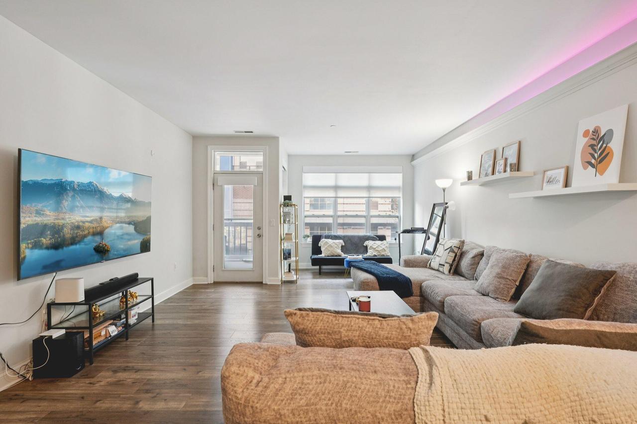 1915 N Water St #209, Milwaukee, WI 53202