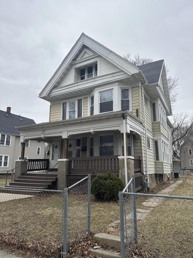 2328 N 45th St #2330, Milwaukee, WI 53210