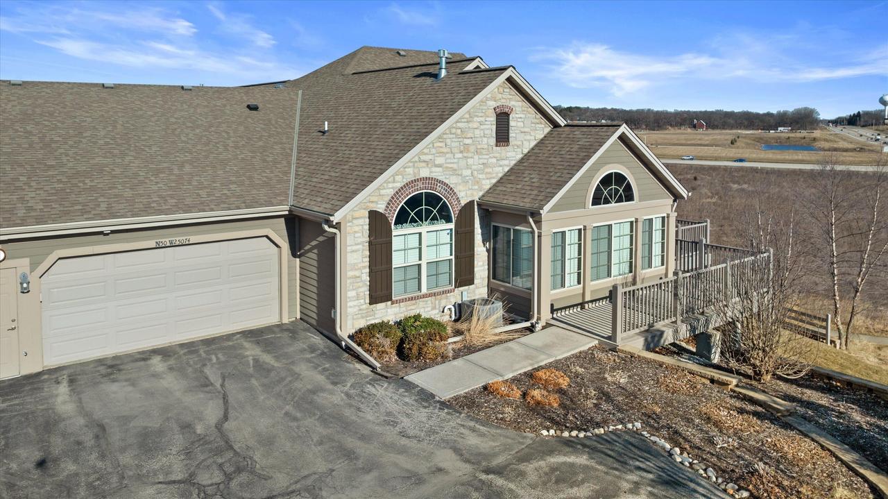 N50W25074 William Dr, Sussex, WI 53072