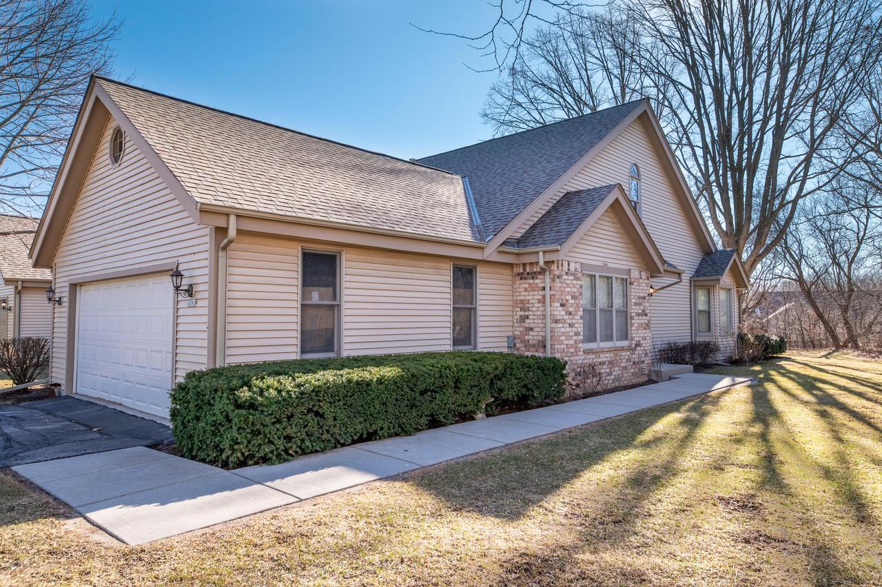 6780 N Melissa Ct #4, Glendale, WI 53209