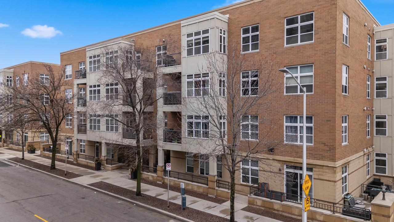 1915 N Water St #101, Milwaukee, WI 53202