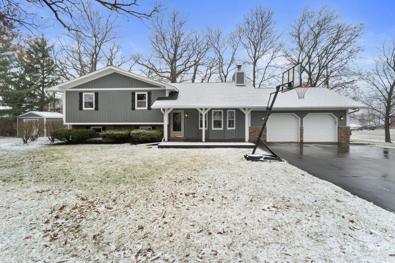 23108 89th St, Salem Lakes, WI 53168