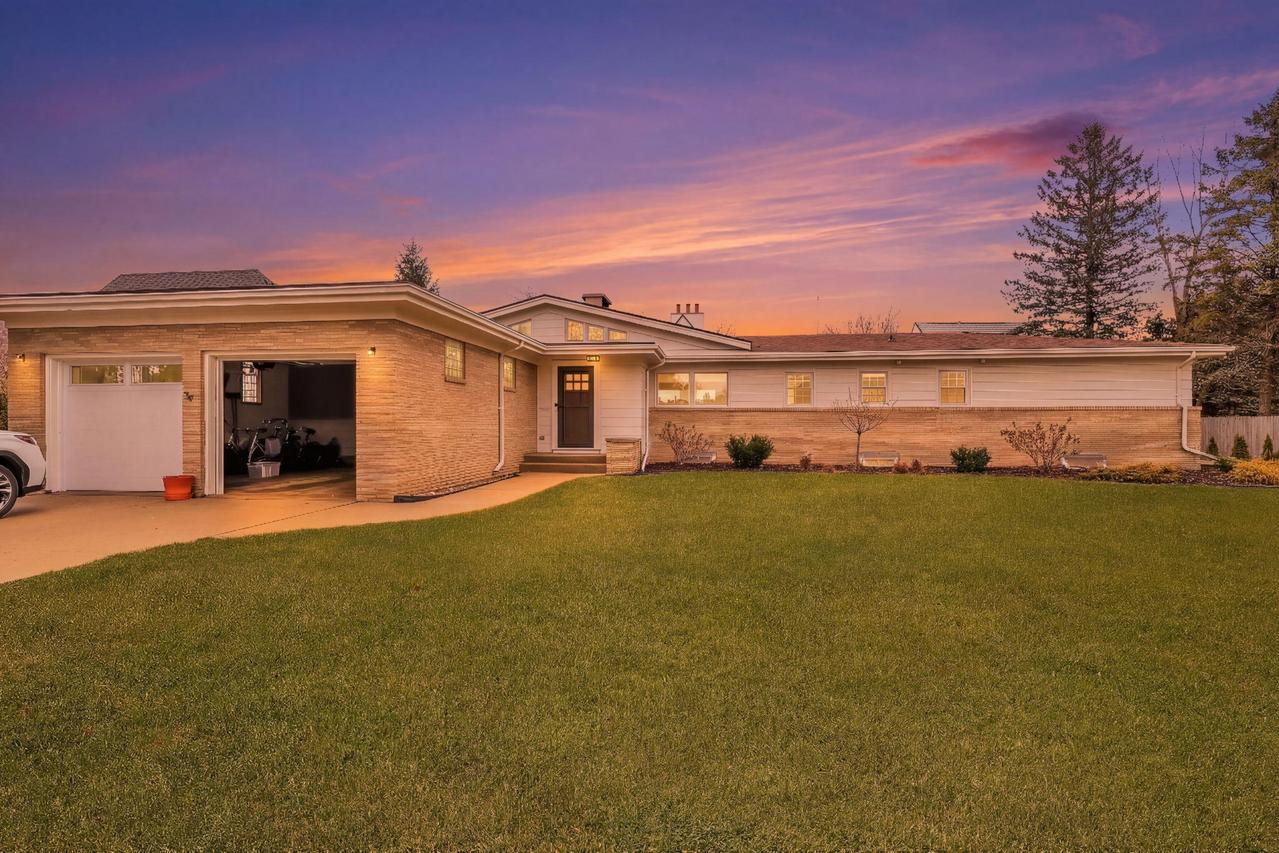 3429 Chatham St, Racine, WI 53402