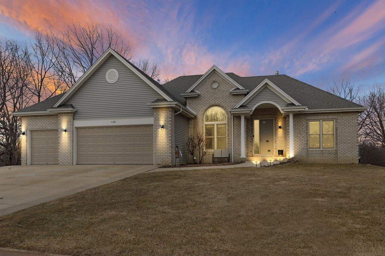 1138 Tall Oak Ct, Mount Pleasant, WI 53406