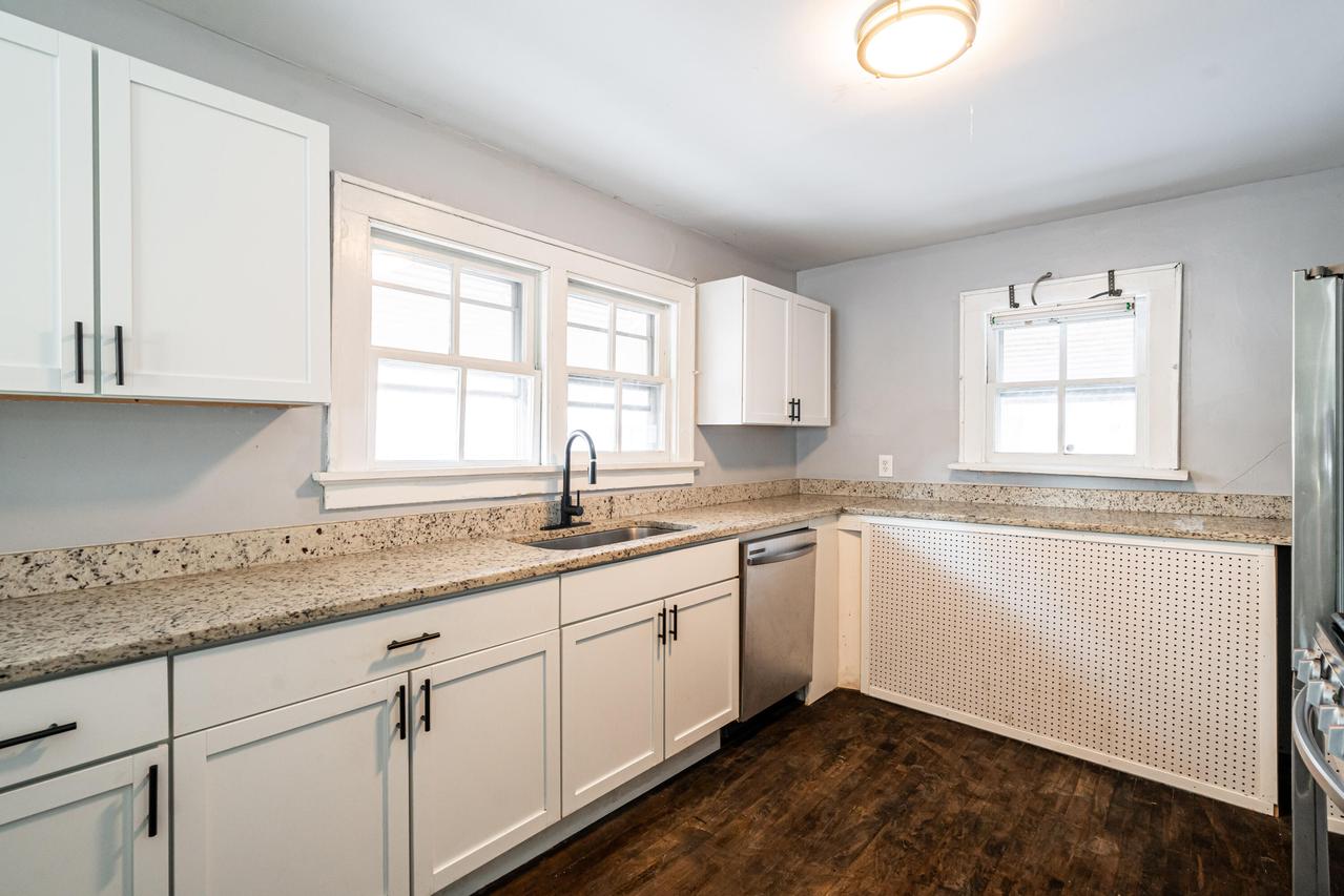 1747 S 28th St, Milwaukee, WI 53215