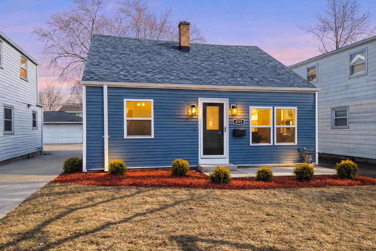 4578 N 127th St, Butler, WI 53007