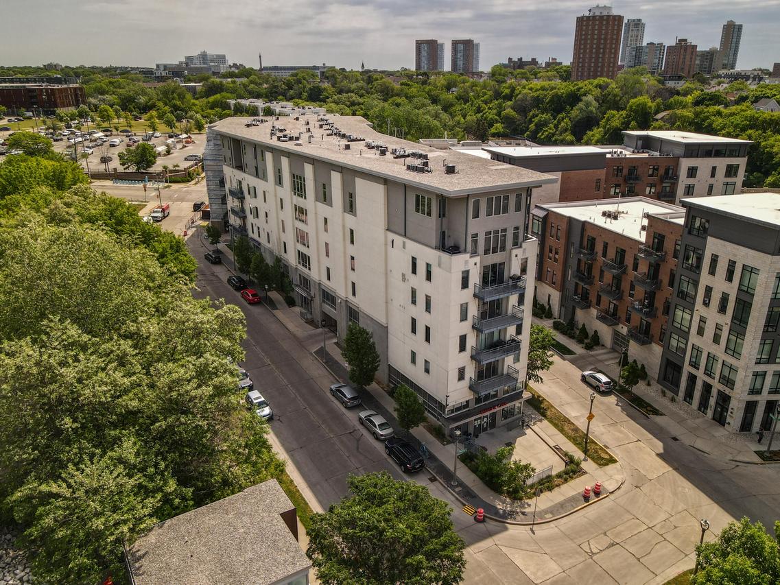 2080 N Commerce St #406, Milwaukee, WI 53212