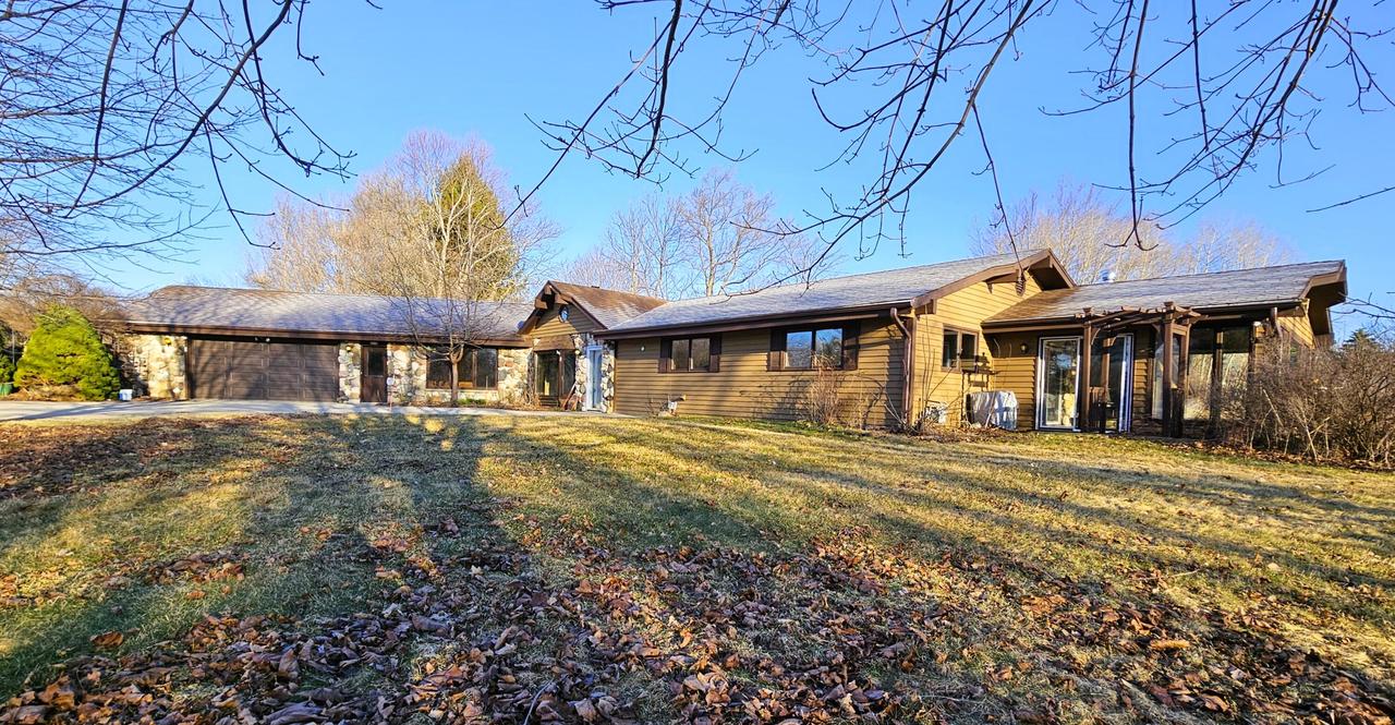 4112 Scarborough Dr, Richfield, WI 53076