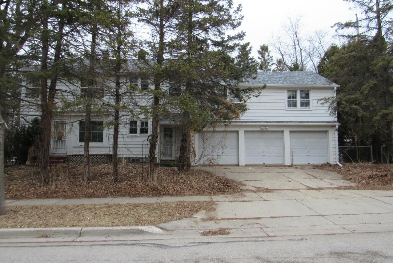 1554 E Glendale Ave #1556, Shorewood, WI 53211