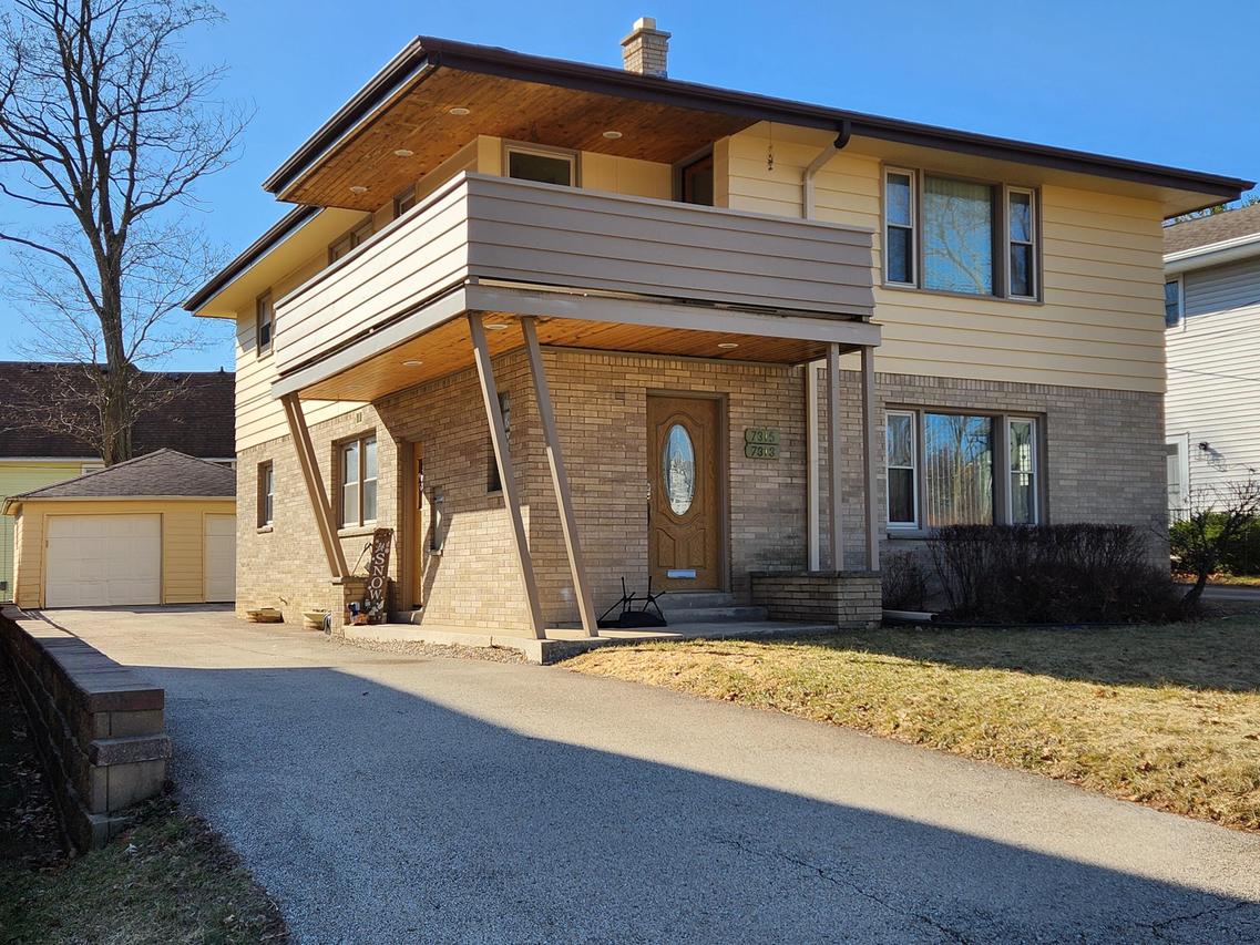 7313 Harwood Ave #7315, Wauwatosa, WI 53213