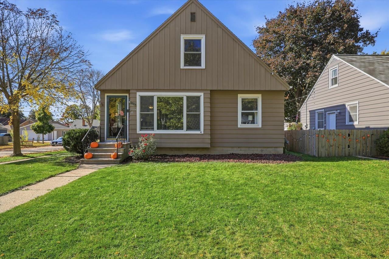 2801 N 87th St, Milwaukee, WI 53222