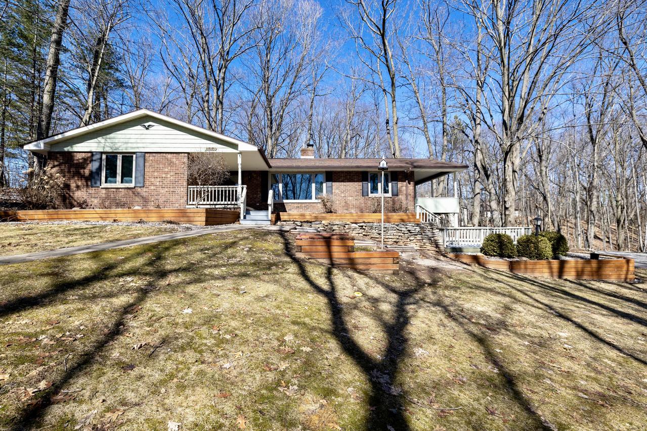 772 Brookwood Cir, Hobart, WI 54155