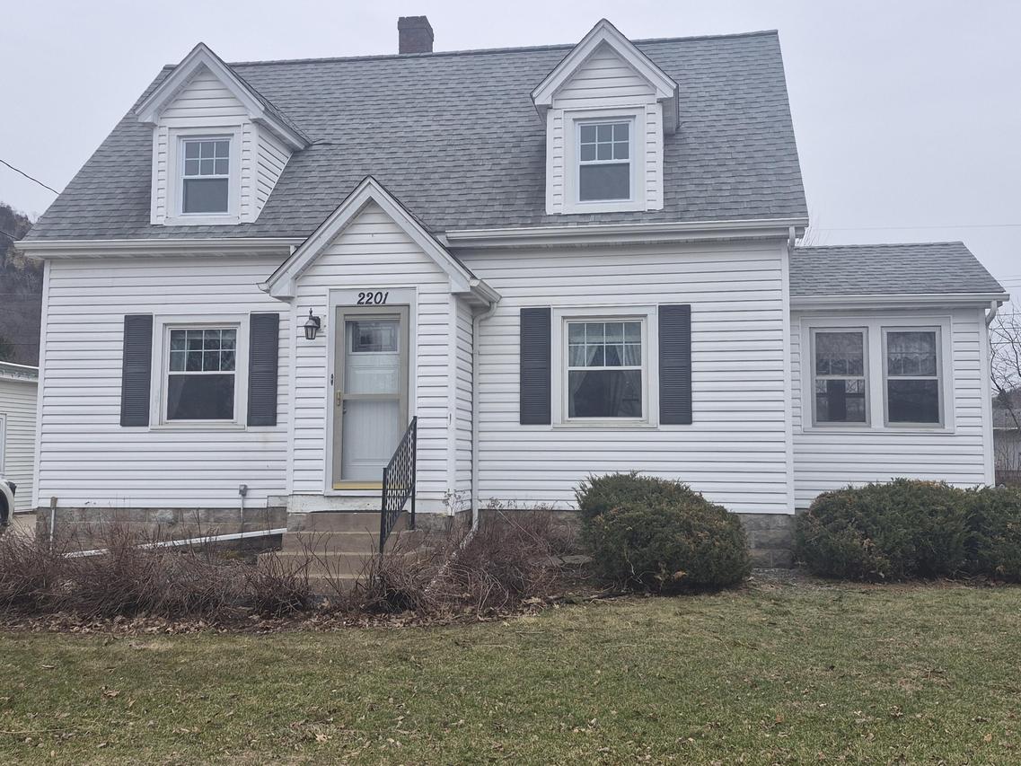 2201 S 30th St, La Crosse, WI 54601
