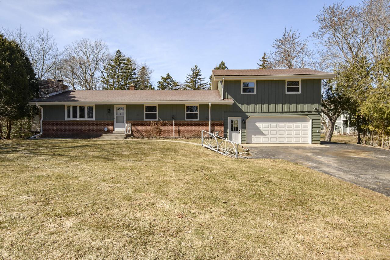 745 N Green Bay Rd, Grafton, WI 53024