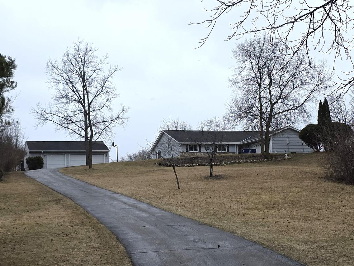 5401 Cascade Dr, Trenton, WI 53095