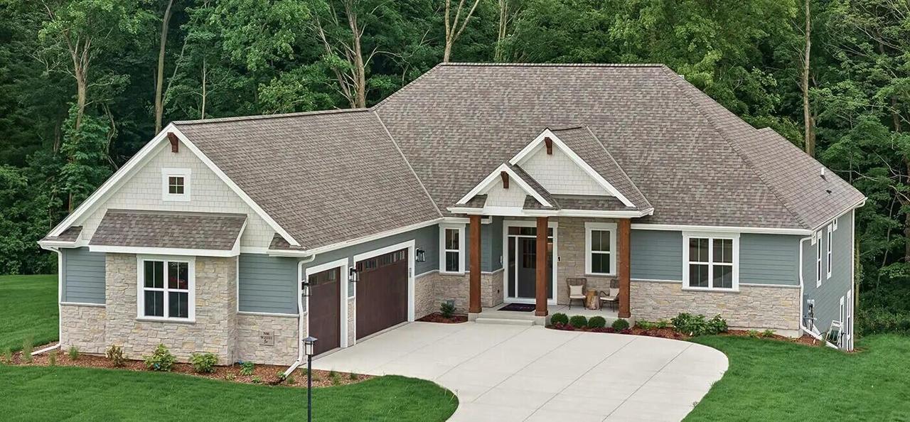 N51W18847 Quietwood Dr, Menomonee Falls, WI 53051