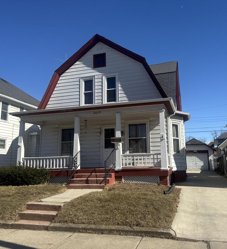 2029 Charles St, Racine, WI 53402