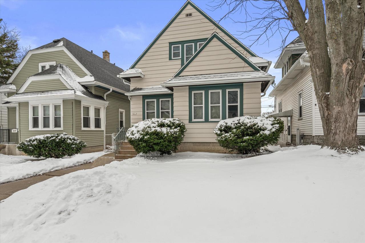 6611 W Moltke Ave, Milwaukee, WI 53210