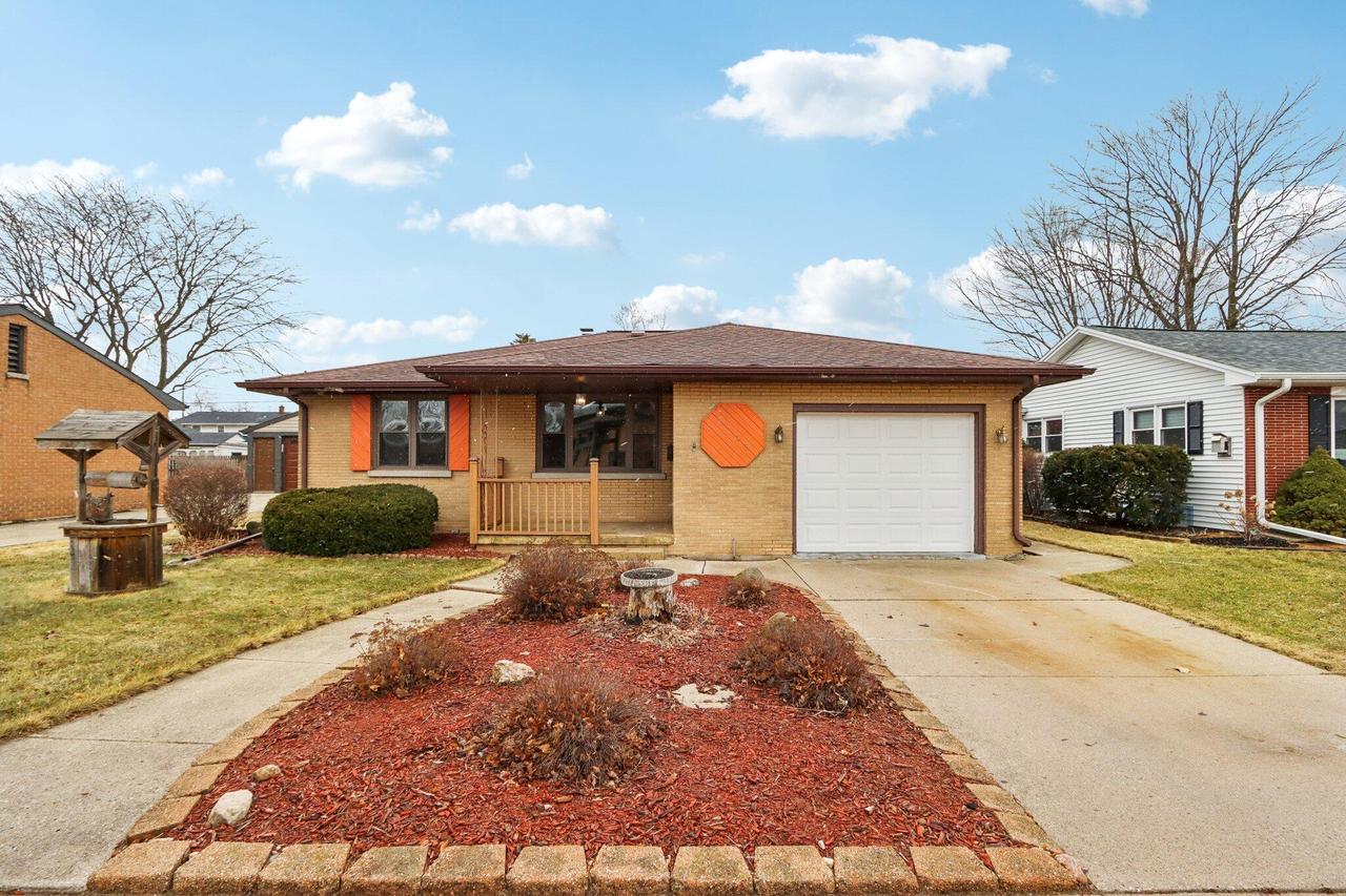 2719 Henry St, Sheboygan, WI 53081