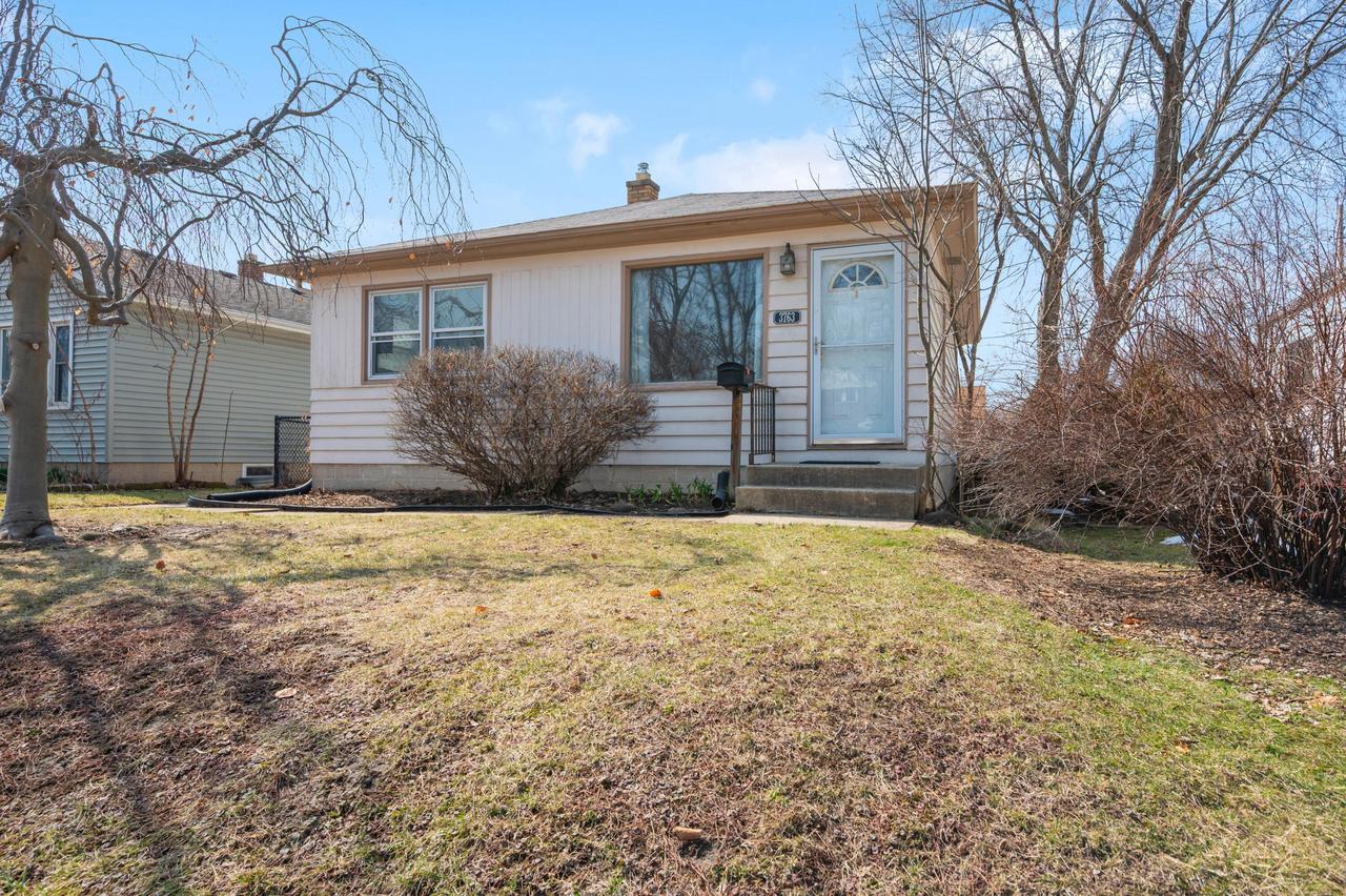 3763 S 51st St, Milwaukee, WI 53220