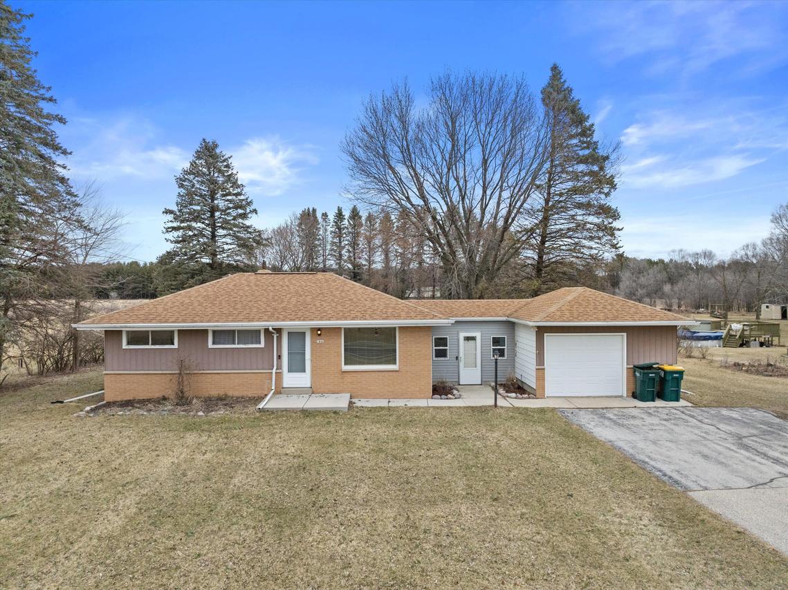 1846 County Highway A Hwy, Farmington, WI 53090