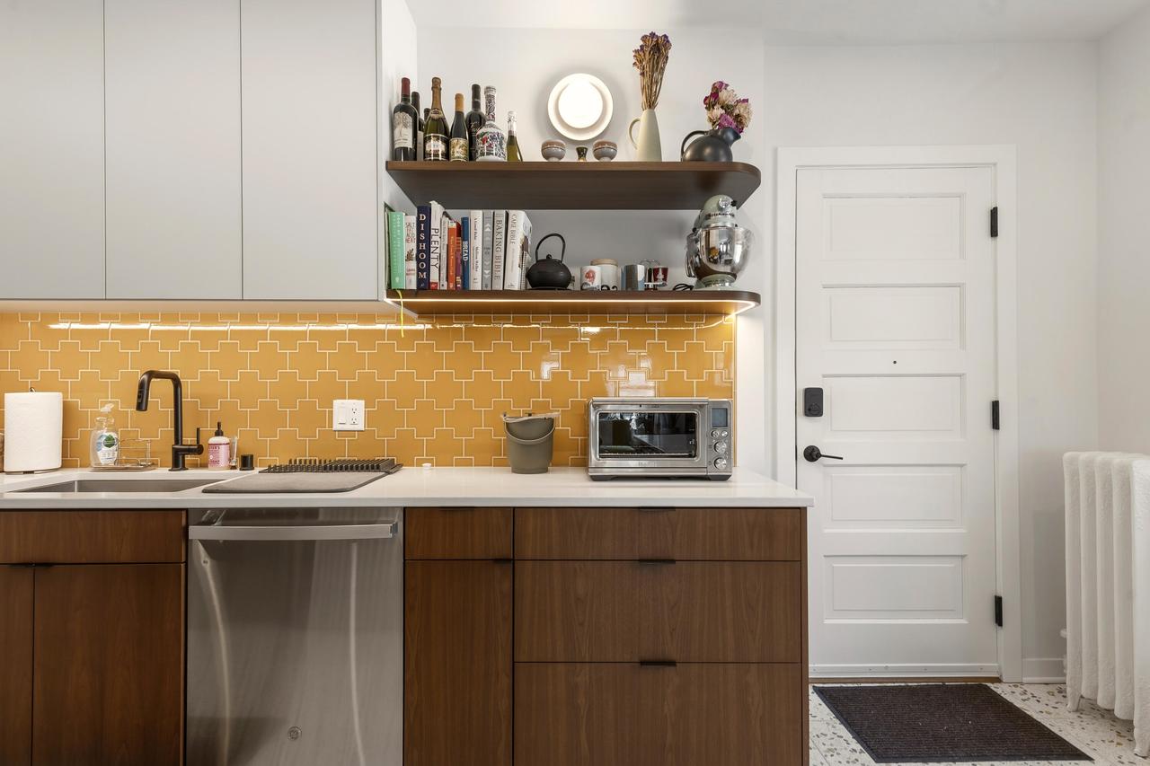 1714 E Kane Pl #K, Milwaukee, WI 53202