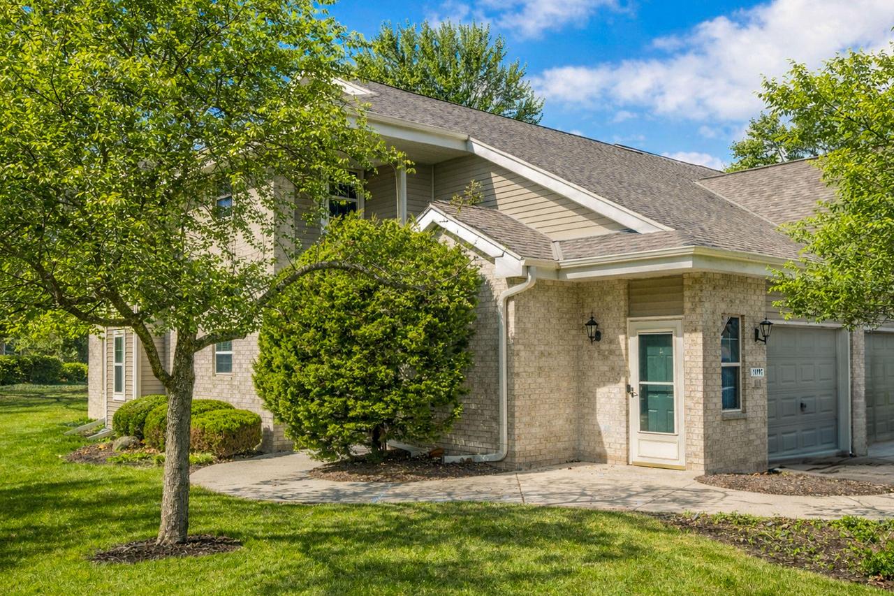 18645 Emerald Dr #E, Brookfield, WI 53045