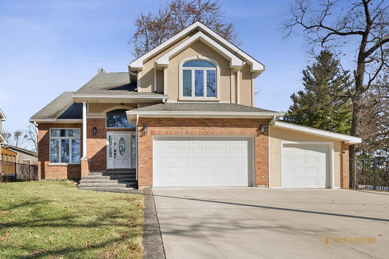 21120 122nd St, Bristol, WI 53104