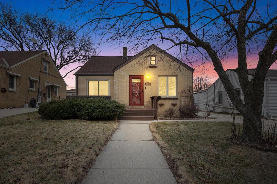 4376 S Adams Ave, Milwaukee, WI 53207
