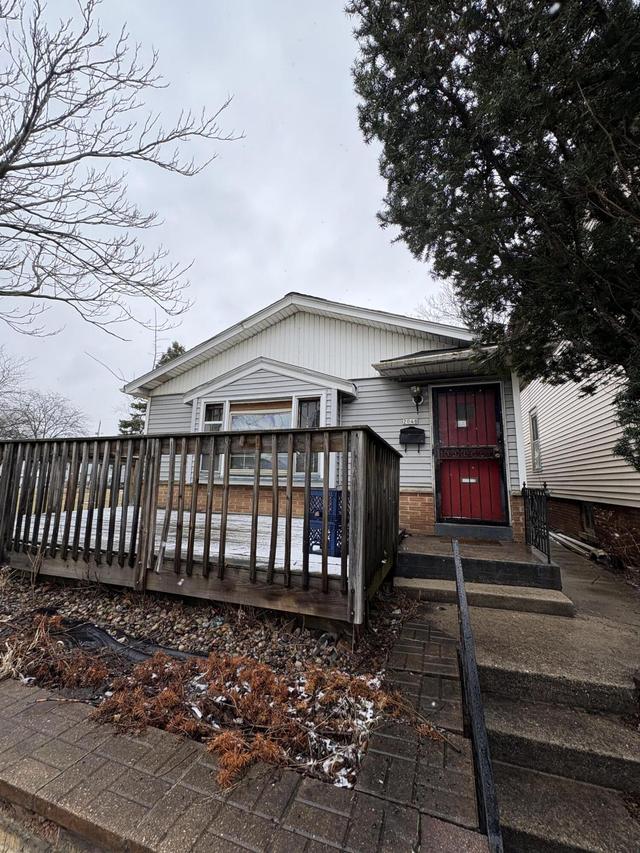 2048 N 35th St, Milwaukee, WI 53208