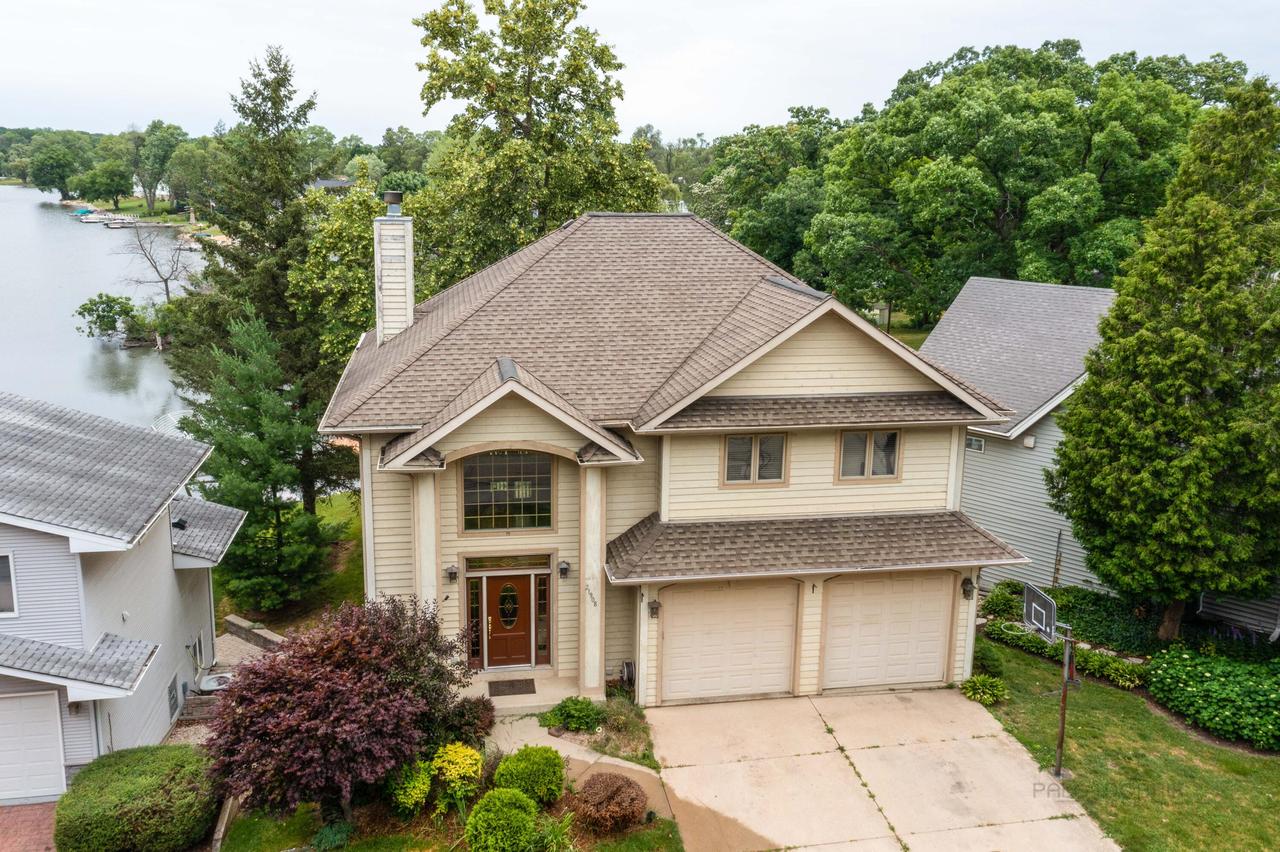 21908 121st St, Salem Lakes, WI 53104