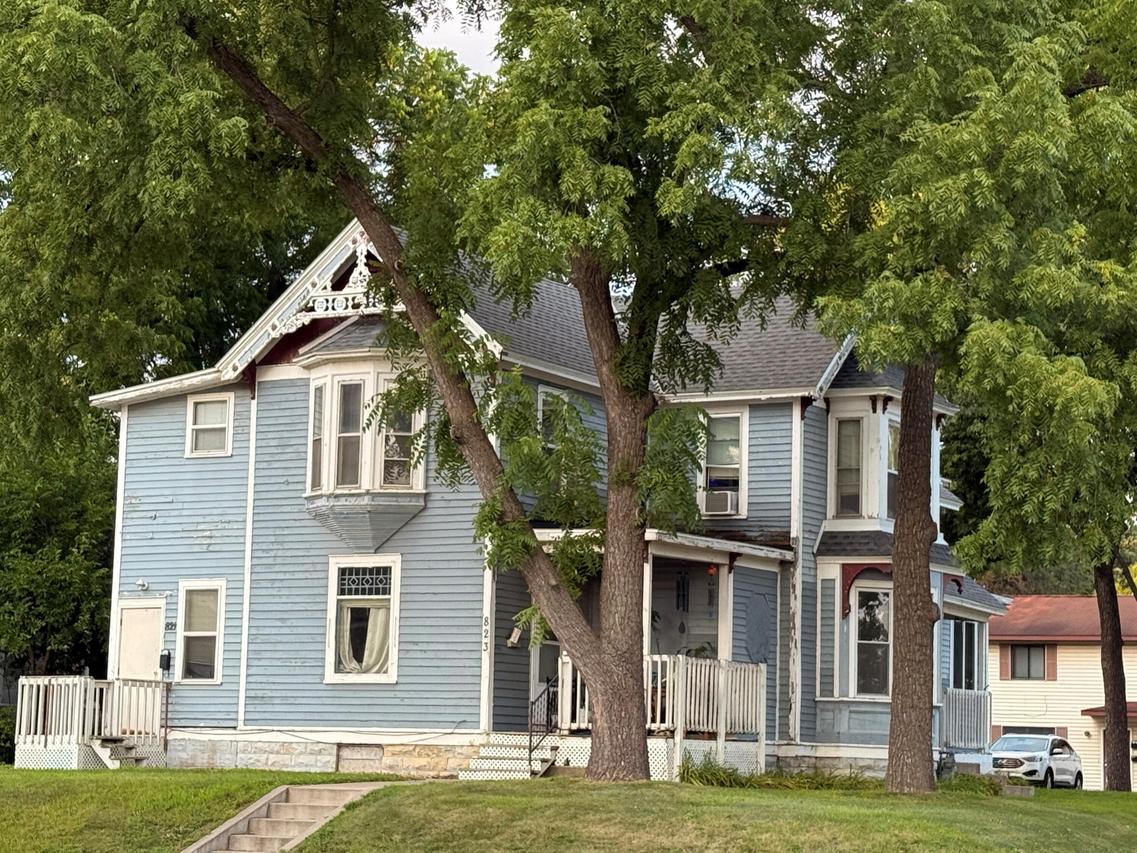 823 West Ave #821, La Crosse, WI 54601